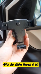 Giá đỡ điện thoại trên ô tô kẹp điện thoại gắn khe gió điều hoà xoay 360 độ vân cacbon sang trọng