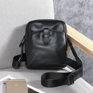 Mens Fashion Leather Shoulder Bag Casual Style Small Crossbody Bag with Zipper Soft Polyester Lining Single Strap Backpack