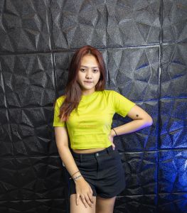 Kaos Crop Top Tee Baju Wanita Cotton Combat 24s Croptop Korea Fashion Tshirt Perempuan Polos Katun Santai Crew Neck Combed Nyaman Atasan Pendek