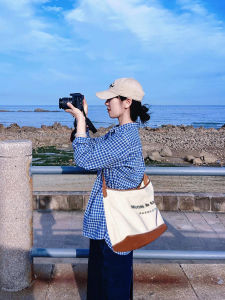 Large Capacity Canvas Tote Bag Womens 2025 New Luxury Minimalist High-End Sensation Crossbody Shoulder Bag for Work Commuting