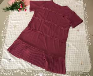 เดรสแฟชั่นสาวอวบ สีชมพู คอกลม ผ้ายืด แชนสั้น