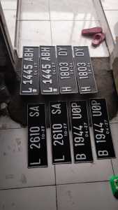 plat nomor mobil cat 2pcs/ sepasang