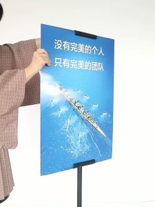 รูปแบบ 2 ด้าน ขาตั้งป้ายโฆษณา 2 ชุด ปรับความสูง แสดงป้ายได้ 2 ด้าน ขาตั้งโปสเตอร์ ป้ายรับส่งทัวร์ ป้ายต้อนรับ ขาตั้งป้ายโฆษณา 2 ชุด ขาตั้งฟิวเจอร์บอร์ด 2 ชุด สีดำ บอร์ด ปรับระดับได้ 2 ด้าน วางป้ายได้ 2 ชุด