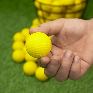 ลูกกอล์ฟฝึกซ้อมในที่ร่ม (Q008) สีเหลือง แบบยาง แพคละ 12 ลูก PGM Golf Ball for Practice