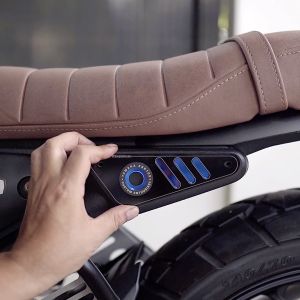 Panel Samping Motor Yamaha XSR155: Aksesoris & Suku Cadang