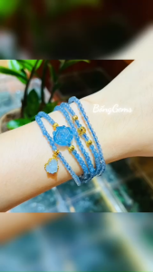 vòng tay nữ dáng chuỗi đá aquamarine tự nhiên mix charm hoa mẫu đơn tì hưu aquamarine bọc vàng tây và charm cầu kim tiền vàng tây vòng tay đá phong thủy hợp mệnh mộc mệnh thủy trang sức thiết kế đủ hóa đơn thẻ bảo hành