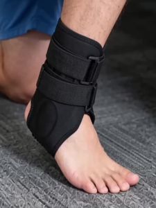 1PCS Ankle Brace for Sprained Ankle Ankle Support with EVA Pads for Women Men Ankle Stabilizer for Injury Recover Running