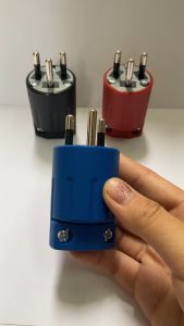 ปลั๊กตัวผู้ 3ขา 16A 250V ได้รับ มาตรฐานผลิตภัณฑ์อุตสาหกรรม มอก 166-2549 คละสี**