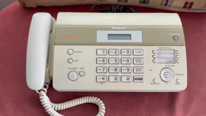 เครื่องโทรสาร กระดาษม้วนความร้อน (แบบฉีก) ยี่ห้อ Panasonic รุ่น KX-FT981CX (สีขาว) มือสองรับประกัน 1 ปี