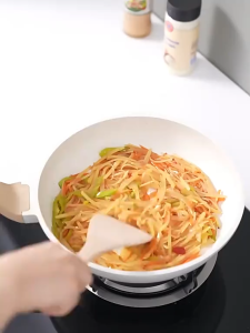 Kệ Để Gia Vị Nhà Bếp Dán Tường 3 Ngăn Kèm Thìa Hộp Đựng Gia Vị Chống Ẩm Mốc Cao Cấp
