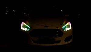 เหมาะสำหรับไฟเลี้ยวรถยนต์แบบควบคุมระยะไกลสำหรับไฟวิ่งกลางวัน LED RGB 12V DRL ริบบิ้นหลากสีพร้อมรีโมทคอนโทรล