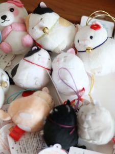 Japanese Genuine Amuse Beard Cute Fat Cat Lesser Panda Cat Cute Small Pendant In Stock