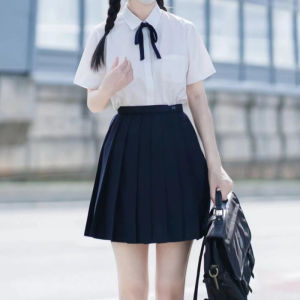 เสื้อเชิ้ตคอตั้งแขนสั้นสีขาวสำหรับใส่ไปงานวิสัญญี ชุดนักเรียนวิทยาลัย ทรงสลิมฟิต สไตล์ญี่ปุ่น ชุดทำงานฤดูใบไม้ผลิและฤดูร้อน