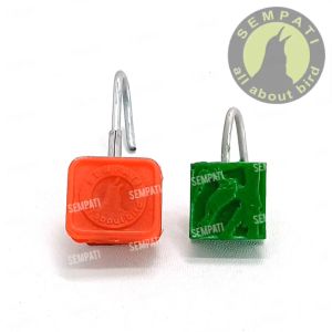 SEMPATI Gantungan Cantolan Buah Merek Sempati Pengait Buah Pisang Apel Sayur Sawi Sangkar Kandang Burung Gantungan Buah Tulang Sotong Telor Puyuh Fooding GTBSM