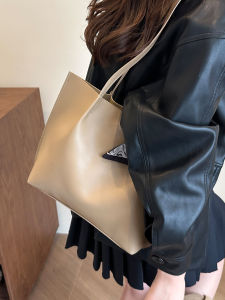 Large Capacity Tote Bag Womens Commuter Bag Underarm Single Shoulder Bag Stylish Korean Design Fashionable PU Leather Handbag