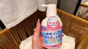 Nước giặt đồ lót xuất Nhật giúp khử mùi kháng khuẩn an toàn cho da nhạy cảm 300ml
