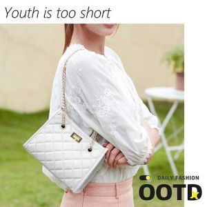 Psion พร้อมส่ง จากไทย รุ่นใหม่ สุดปัง กระเป๋าสะพายผู้หญิง สวยจริงไม่จกตา สีดำ สายทอง อยากให้ลองหนักมาก ไม่มีไม่ได้แล้วนะ ราคาน่ารักขนาดนี้ รีบมาจัดกัน ของดีเลยมีจำนวนจำกัด