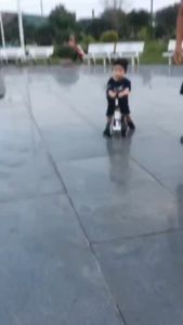 Xe chòi chân cho bé 1 - 2 tuổi - Xe chòi chân cho bé vận động