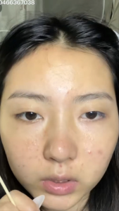 ehmznv Flawless Foundation Stick FLAWLESS FOUNDATIONUNTUK MENUTUPIFLEK HITAM Tekstur halus dan lembut MENYAMARKAN PORI-PORI Natural Tekstur Ringan DILENGKAPIDENGAN BRUSH BERBENTUK M make up stick