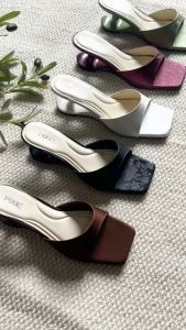 Guốc Cao Gót Nữ 7cm Quai Ngang Da Vân Gấm Hoa Mũi Vuông Sang Trọng Pixie H492