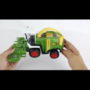 รถของเล่นเกี่ยวข้าวพลาสติก ยาว 27 ซม. มีลานวิ่งได้