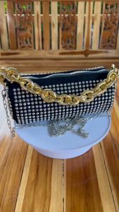 กระเป๋าทรงหมอนแต่งเพชร