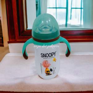 Botol susu snoopy 180ml bahan glass premium dengan gagang