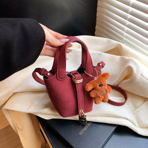 Cute Princess Bucket Bag: A Stylish Accessory for Girls