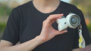 eng: "Handmade Wooden Pendant Lamp with USB Port, Hammered Copper Wire Cable, and Frayed Rope Hanging, 2 Sizes Available - 4 Colors