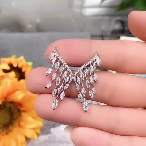 Huitan Gorgeous Angel Wing Shaped Stud Earrings for Women Full Bling Bling White CZ Stone Wedding Party Fashion Accessories 2021