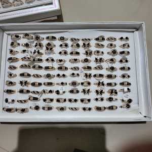 OBRAL HABIS Cincin Titanium Gold Anti Karat Wanita / Cincin Titanium 💯Anti Luntur / Cincin Titanium Cewek Model Baru Dikirim Random ya