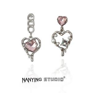 Nanying Sweet Cool Asymmetric Pink Diamond Heart Chain Earrings Womens Fashion New 2025 Trendy Hoop Earrings Alloy Plated Silver Gold