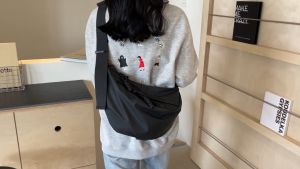 กระเป๋าสะพายไหล่ ดีไซน์พิเศษ ทำจากผ้าใบและวัสดุหนัง ความจุมาก เหมาะสำหรับกีฬากลางแจ้ง