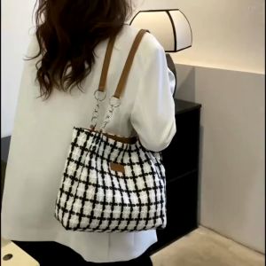 Tas Wanita Best Seller: Tas Bahu & Selempang Import Fashion