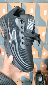 Mens all-black sneakers couple style breathable and versatile canvas shoes Anti-slip work and school shoes PU casual shoes Women Sneakers