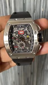 MAN WATCH ⌚ ALLL BOTTOM FUNTION FULLY AUTOMATIC WATCH NO NEED BETTARY GOOD QUALITY (READY STOCK)