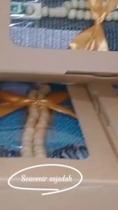 Paket Souvenir Shalat: Sajadah Turki & Tasbih