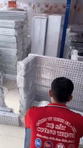 Tay Đỡ Kệ Siêu Thị Tay Bát Mâm Kệ