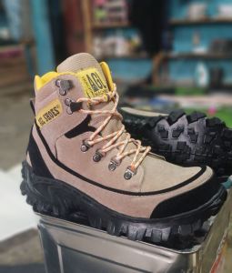 SEPATU SAFETY AGL"s ARGON SEPATU BOOTS SAFETY PRIA UJUNG BESI SOL KARET