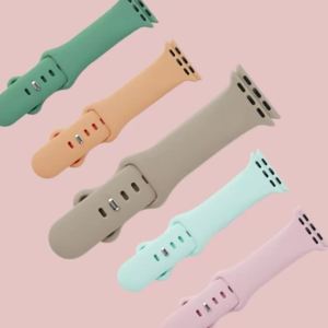 Breathable silicone sports band for Apple Watch 38/40/41mm 42/44/45/49mm - Compatible with iWatch series 987654321SE - men women