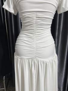 Đầm xoè cổ tròn tay ngắn nhúng body