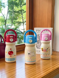 แก้วน้ำเด็กสองชั้นสวยงาม ดีไซน์เก๋ไก๋ พร้อมหลอดดูดสองเส้น ผลิตจากสแตนเลส 316 สุญญากาศ เก็บความร้อนความเย็นได้ดี ขนาดใหญ่ พกพาสะดวก