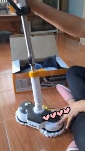 Qimedo Berus Elektrik Dwi Kepala Pembersih Spin Kuasa Tinggi Pusingan 360° Burush Pembersih Lantai Keramik Elektrik Bilik Mandi dengan Tangkai Panjang