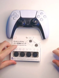 Nắp thay thế cần Joystick Akitomo chất liệu TPE bền bỉ cho tay cầm PS5 / PS4