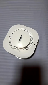 DAYTECH Wireless Smoke Detector Photoelectric Sensitive Sensor Fire Detector Fire Alarm Fire Protection Come With 9V Battery SM20