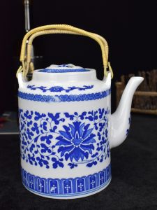 Đại Lục Trung Quốc Đồ Dùng Ăn Uống Đồ Uống Nước Lạnh Cốc Nước Lớn Sứ Cốc Trà Bằng Gốm Sứ Tráng Men Xanh Trắng Có Tay Cầm