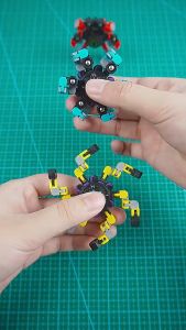 Transformable Chain Robot Toy DIY Deformation Robot Deformed Mechanical Spiral Twister Fingertip Decompression Fingertip