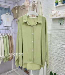 เสื้อเชิ้ตทรงเรียบหรู ดีเทลสุดน่ารัก ใส่แบบปล่อยสุดเก๋ ทับในน่ารักสุดด ผ้านิ่มพริ้ว