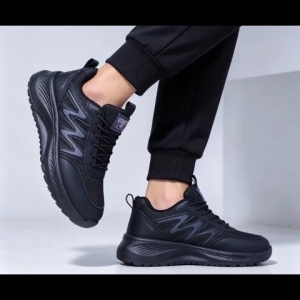 Mens Runner Training Running Sneaker Fashion Running Shoes for Men Soft Bottom Black Leather Sports Shoes Sneakers