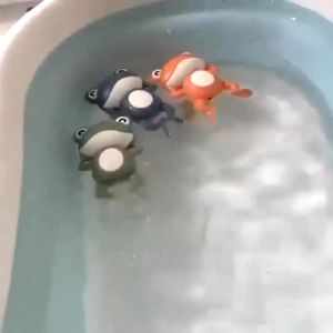 [Gratis Ongkir] Dinotoys PROMO MA10 Mainan Mandi Baby Katak Kodok Berenang Di Air Mainan Anak Hewan Berenang Baby Toys water